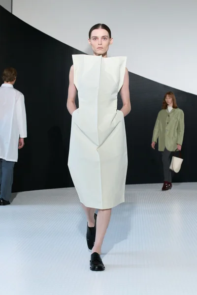 Look 49